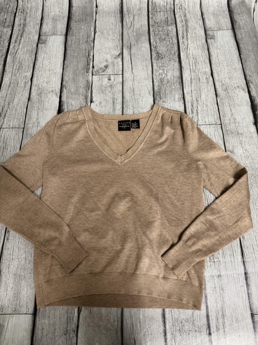 Women’s Tailor B. Moss Vneck Long Sleeve Sweater Pleated Shoulder Camel Tan MED